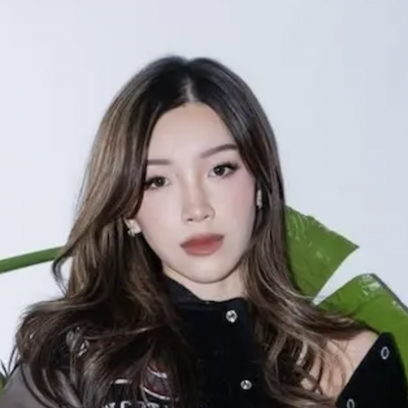 Sandra Woo